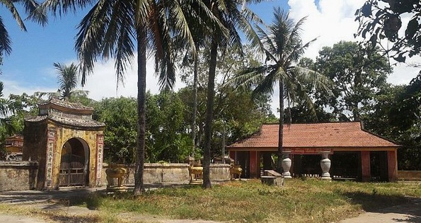 Bich La ancient village