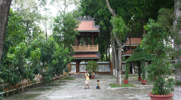 Giac Lam pagoda (To Dinh Giac Lam) Giac Lam pagoda (To Dinh Giac Lam)