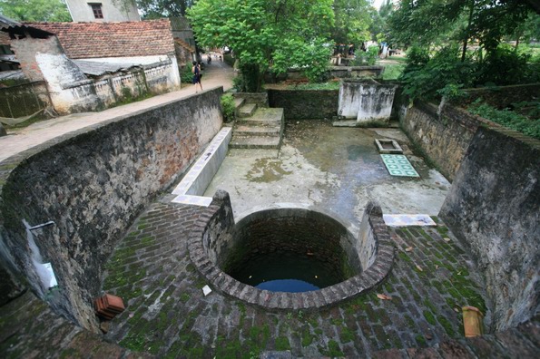 Water well at Tram Gian pagoda Water well at Tram Gian pagoda