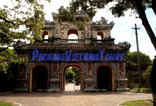 Hien Nhan Gate - Hue Imperial Citadel Hien Nhan Gate - Hue Imperial Citadel
