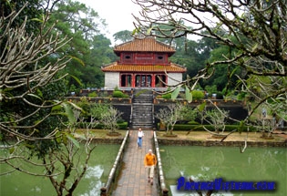 Tombe du Roi Minh Mang Tombe du Roi Minh Mang