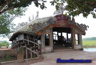 Le Pont couvert Thanh Toan Le Pont couvert Thanh Toan