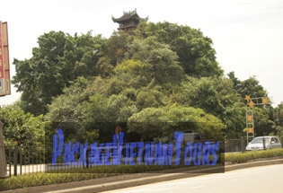 La Montagne de Ky Lan dans la ville de Ninh Binh La Montagne de Ky Lan dans la ville de Ninh Binh