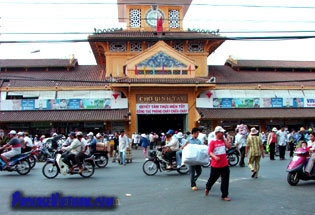 Le marché Binh Tay de Saigon Le marché Binh Tay de Saigon