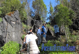 Randonnée au sommet de la montagne Ham Rong Randonnée au sommet de la montagne Ham Rong