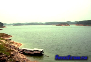 Lac Thac Ba, Yen Bai, Vietnam Lac Thac Ba, Yen Bai, Vietnam