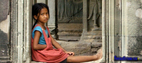 A little girl at Angkor A little girl at Angkor
