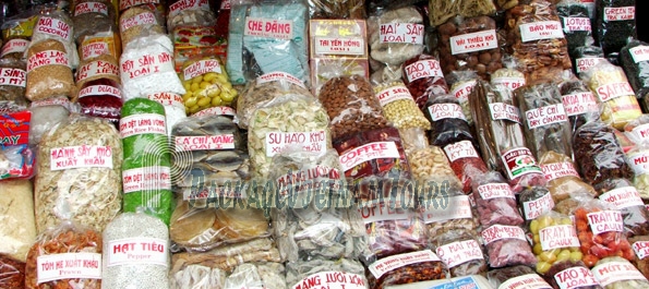 Dry food at Hang Be Market Hanoi Vietnam Dry food at Hang Be Market Hanoi Vietnam