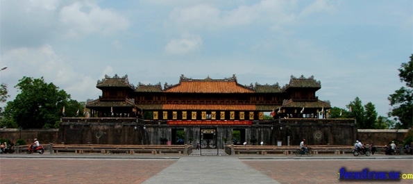 Ngo Mon Hue Imperial Citadel Ngo Mon Hue Imperial Citadel
