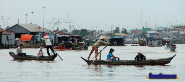 Life on the Mekong River Life on the Mekong River