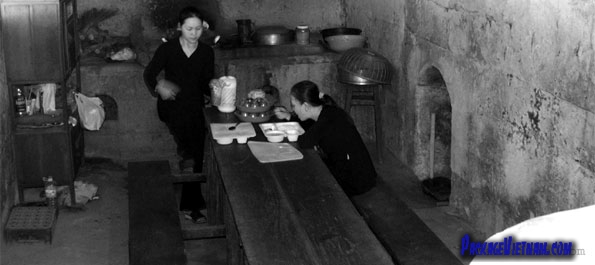 Cu Chi Tunnel girls Cu Chi Tunnel girls